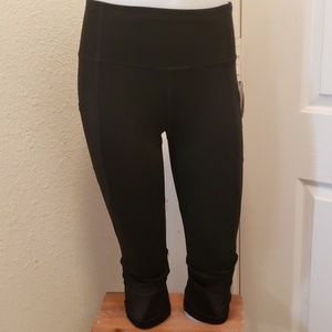Aviation Capri Leggings